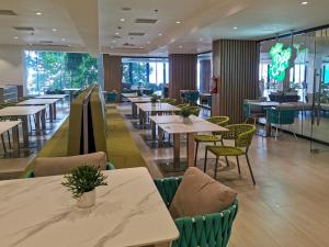 Restaurace v ubytování Lime Resort El Nido