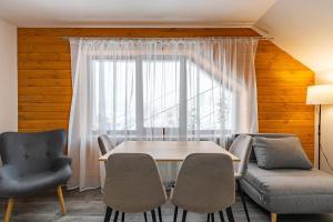 Konopka Forest Home & SPA的休息区