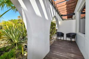 Een balkon of terras bij Talk of the Town Beach Hotel & Beach Club by GH Hoteles