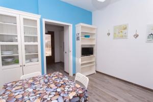 Postel nebo postele na pokoji v ubytování S099 - Sirolo, nuovo bilocale con meravigliosa vista mare