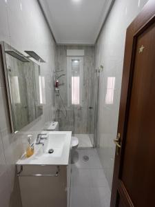 Kúpeľňa v ubytovaní TORREPEREA- Piso completo