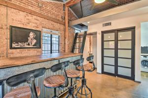 Photo de la galerie de l'établissement Phoenix Getaway with Patio, Near Roosevelt Row!, à Phoenix