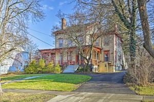 Photo de la galerie de l'établissement Historic Poughkeepsie Apt - Walkable Location, à Poughkeepsie