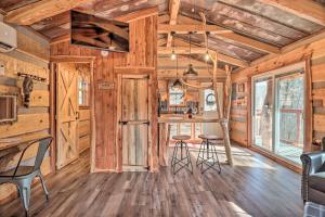 Hand-Crafted Creekside Treehouse with Grill