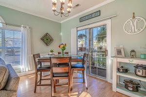 Ground Floor 1 Bedroom Condo! Immaculate Condition! Magnolia Place 105! Sleeps 2 guests