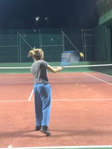 Tenis alebo squash v ubytovaní Sea view Penthouse Marbella in "el Señorio de Marbella" alebo jeho okolí