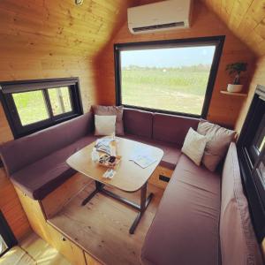 Posezení v ubytování myinsolite - Tiny-house, jacuzzi, brasero, piscine
