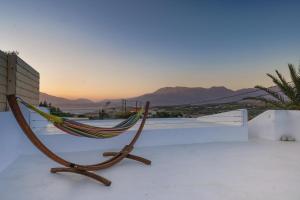 A general mountain view or a mountain view taken from A villát