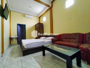 Gallery image of Hotel Hing Amimah Mitra RedDoorz in Baubau