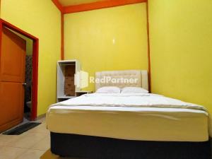 Gallery image of Hotel Hing Amimah Mitra RedDoorz in Baubau