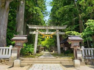 Gallery image of Tateyama Kurobe Alpine Route Senjuso 立山黒部アルペンルート千寿荘 in Tateyama