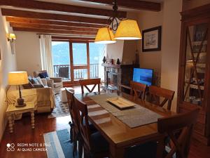 Fotografia z galérie ubytovania Apartamento Mont v destinácii Mont + 17 fotografií