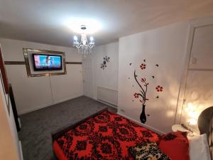 * Cosy & Luxury lovely well equipped home + Free Parking + Free Fast WiFi *