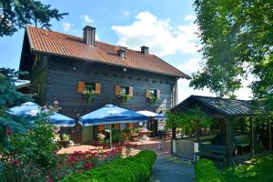 Galeriebild der Unterkunft Pension St. Georg mit Moststüberl in Bad Griesbach