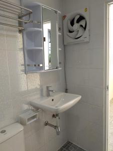 A bathroom at SRS3 STUDIO APARTMENT