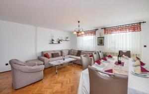 Posezení v ubytování Villa Lealeana