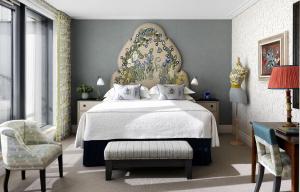 A bed or beds in a room at Ham Yard Hotel, Firmdale Hotels