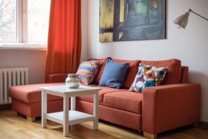 Fotografia z galérie ubytovania Orange Mirror Fantasious Apartament vo Varšave + 22 fotografií