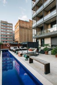 Swimming pool sa o malapit sa Hotel Granados 83, a Member of Design Hotels