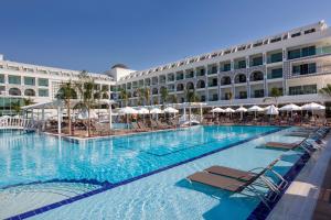 Bazén v ubytování Karmir Resort & Spa - Ultra All Inclusive nebo v jeho okolí