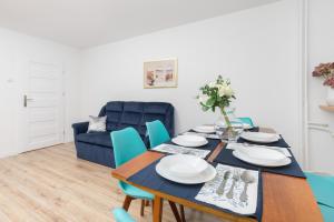 Posedenie v ubytovaní City Center Apartment Gdynia by Noclegi Renters