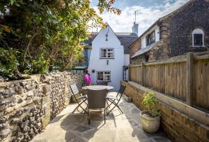 Photo de la galerie de l'établissement Bay Cottage By The Sea in Broadstairs., à Broadstairs