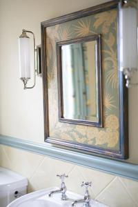 Bathroom sa Auldhame House East Wing, Seacliff