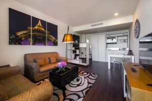 Köök või kööginurk majutusasutuses Opera Suite Hotel