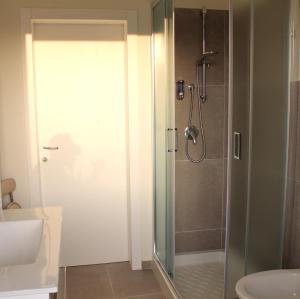 A bathroom at B&B m’ama non m’ama