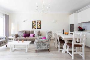 Posezení v ubytování Acogedora Vivienda en Tenerife con vistas& piscina