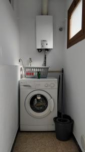 ภาพในคลังภาพของ Apartamento Centro , Playa Costa Brava y Barcelona ในมัลกรัตเดมาร์