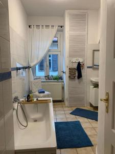 Koupelna v ubytování 100 qm Ferienwohnung Am Heiligen Brunnen