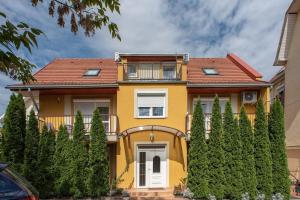Budova, v ktorej sa apartmán nachádza