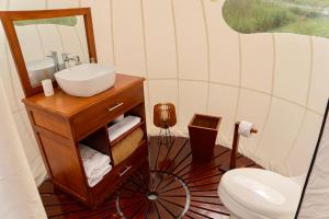Koupelna v ubytování Monteza Glamping + 37 fotografií