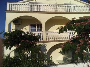 Balkón nebo terasa v ubytování House apartments Ariamare