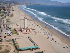 Galeriebild der Unterkunft Hermoso departamento con piscina, muy cerca del centro, playas, malls, hipermercado, hospital y clínicas in La Serena