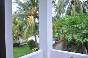 Taman di luar Gem Light Guest House