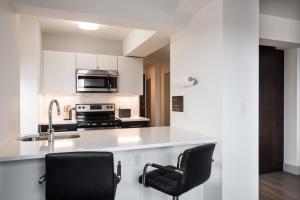 Modern CWE 2BR near BJC by Zencity