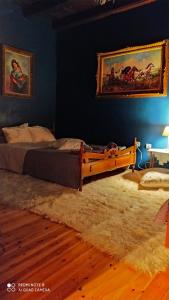 Posteľ alebo postele v izbe v ubytovaní Elena's villa