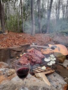 Photo de la galerie de l'établissement "Encanto de Vilches", cabaña en la precordillera con hot tub privado, à San Clemente