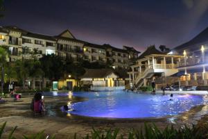 Bazén v ubytování ONE OASIS a1 SM MALL DAVAO FREE POOL WIFI nebo v jeho okolí