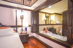 Postel nebo postele na pokoji v ubytování Wora Bura Hua Hin Resort & Spa