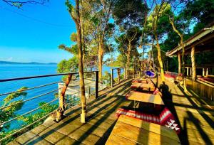 Gallery image of The Cliff Hostel, M'Pay Bay in Koh Rong Sanloem