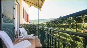 En balkon eller terrasse på Castellabate Apartments Casa Maddalena + 6 billeder