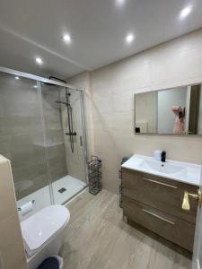 Fotografia z galérie ubytovania Penthouse beach apartment v destinácii Fuengirola