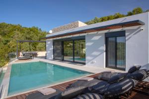 The swimming pool at or close to High-end Villa Faos Two