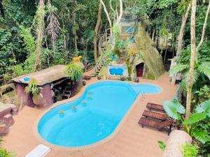 Pogled na bazen u objektu Khao Sok Tree House Resort ili u blizini