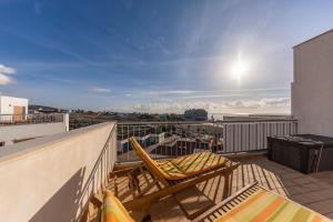 Balkón nebo terasa v ubytování MEDANO4YOU Stellas Penthouse