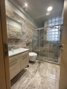 WUKELA APARTMENTS的一间浴室