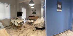 WUKELA APARTMENTS的电视和/或娱乐中心